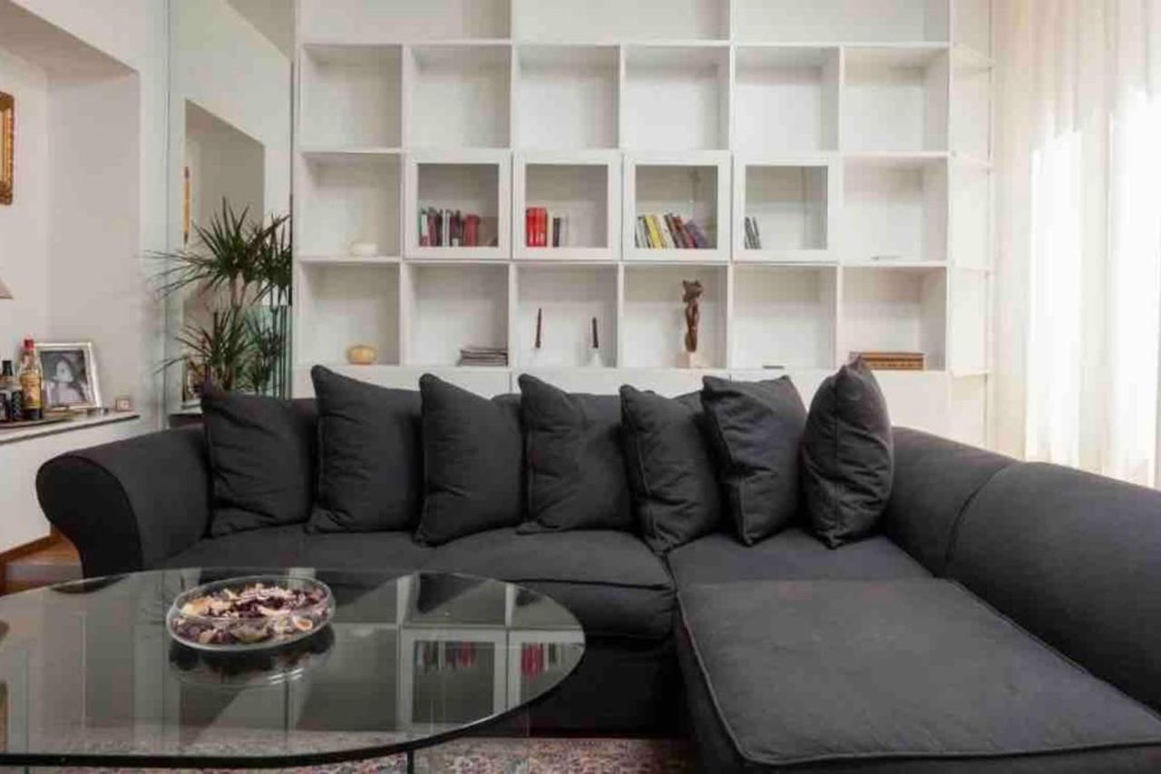 Via Dei Prefettiapartment * Rome
